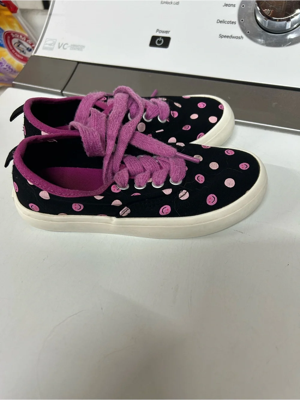 Girls Smiley Face Shoes 12